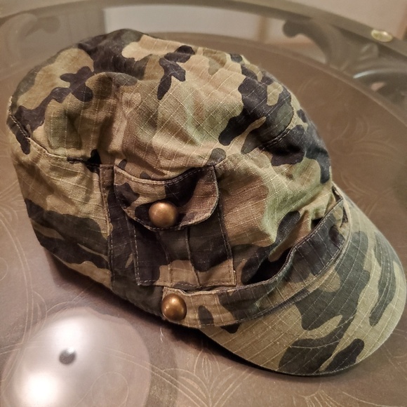 Accessories - Camouflage Hat